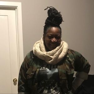 Meet your Posher, Amelda